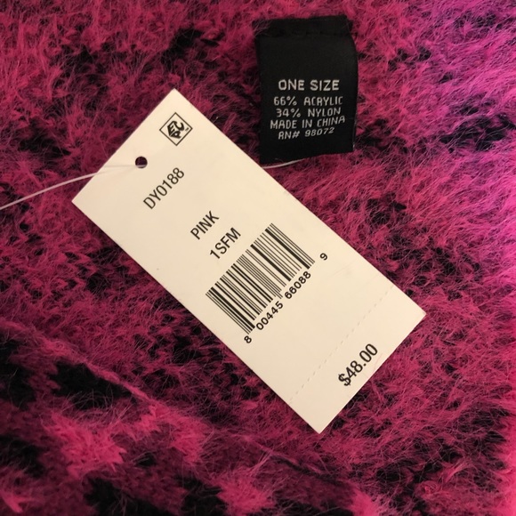 NWT-DKNY-Fuzzy Animal Print Knit Scarf 😻 - Picture 4 of 4